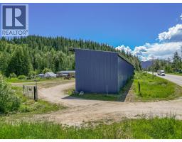 1940 Trans Can Highway, Sicamous, BC V0E2V0 Photo 46