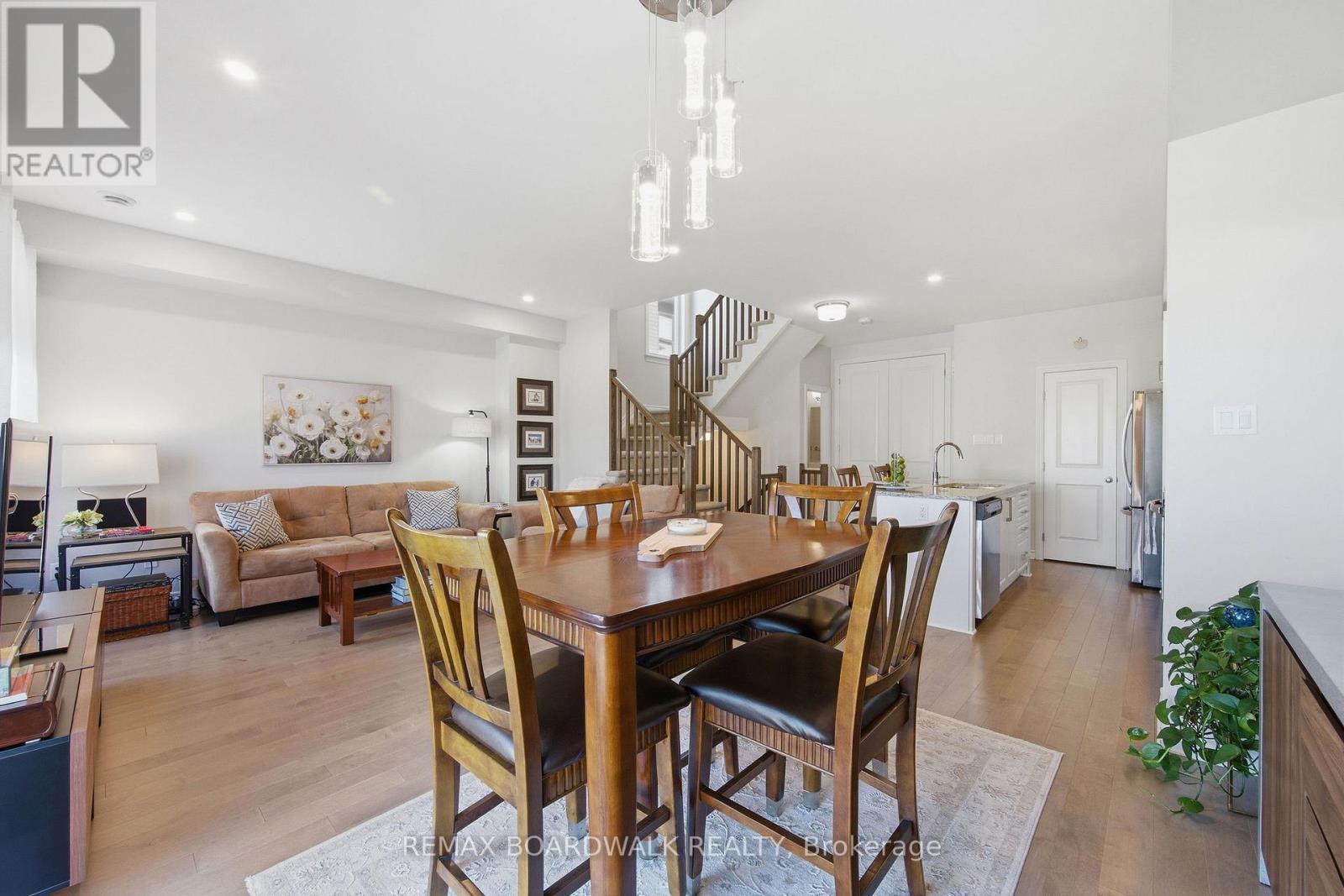 543 LABRADOR CRESCENT - Image 23