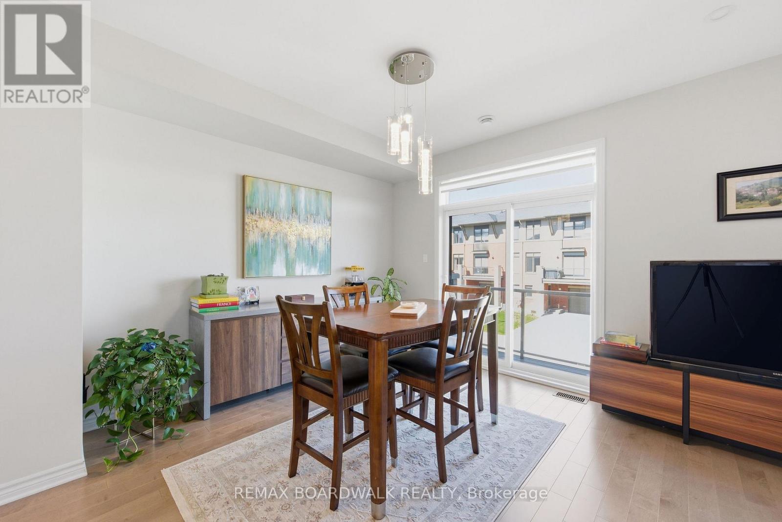 543 LABRADOR CRESCENT - Image 21