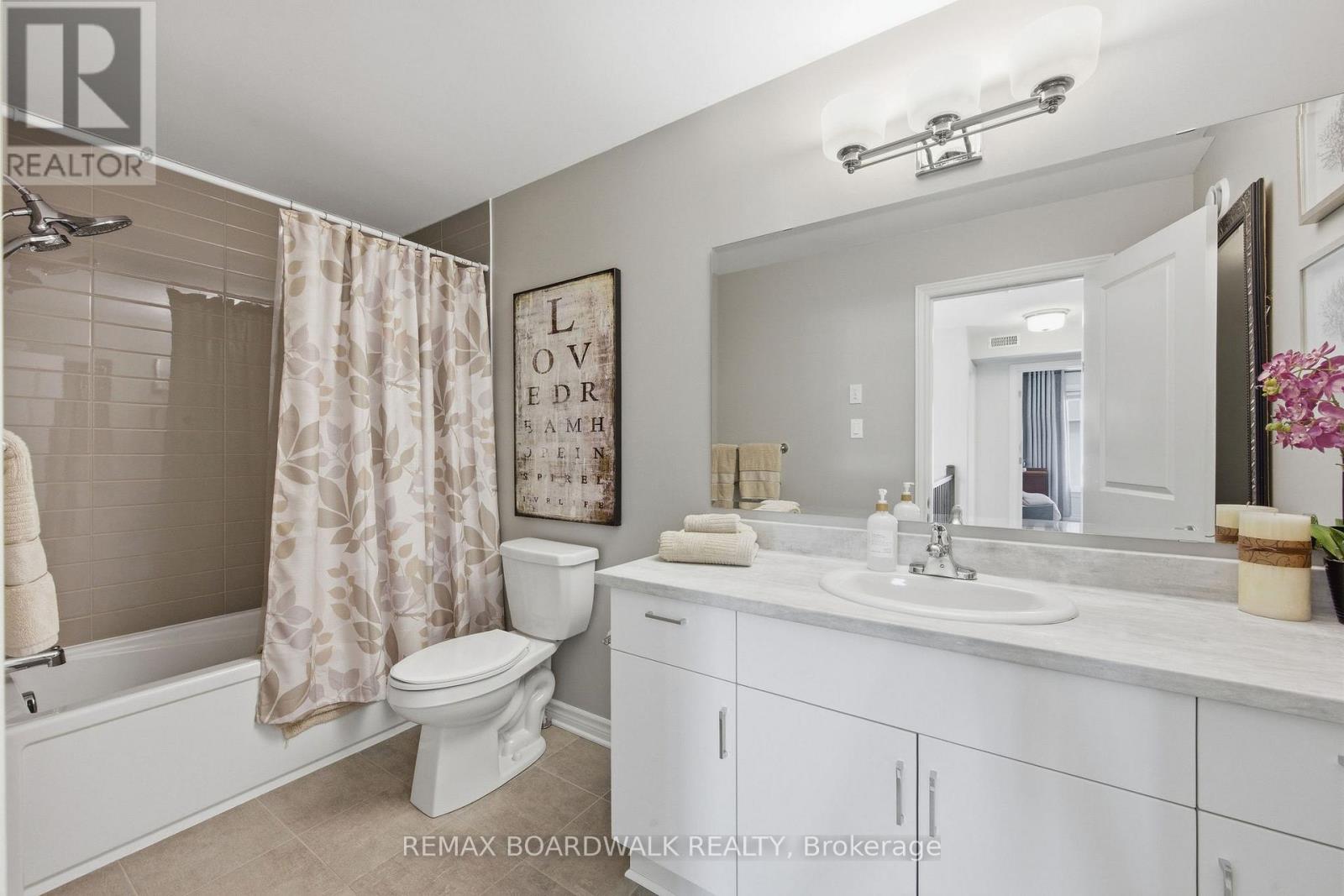 543 LABRADOR CRESCENT - Image 32