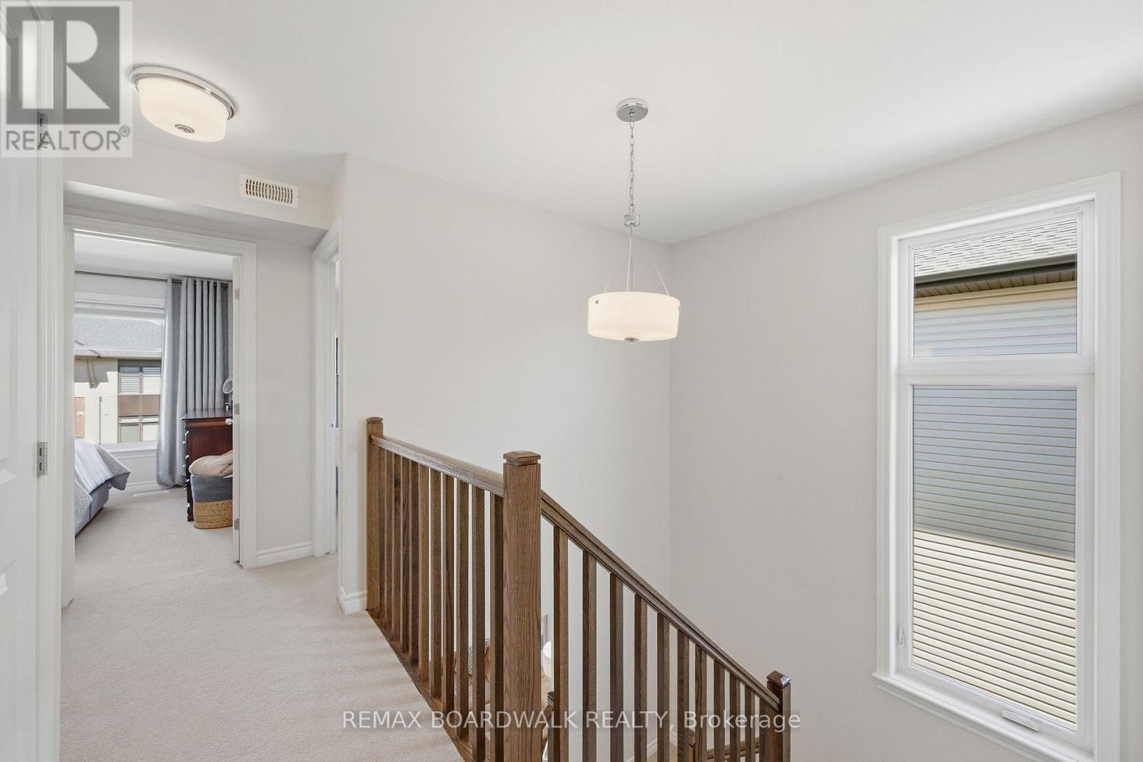 543 LABRADOR CRESCENT - Image 31
