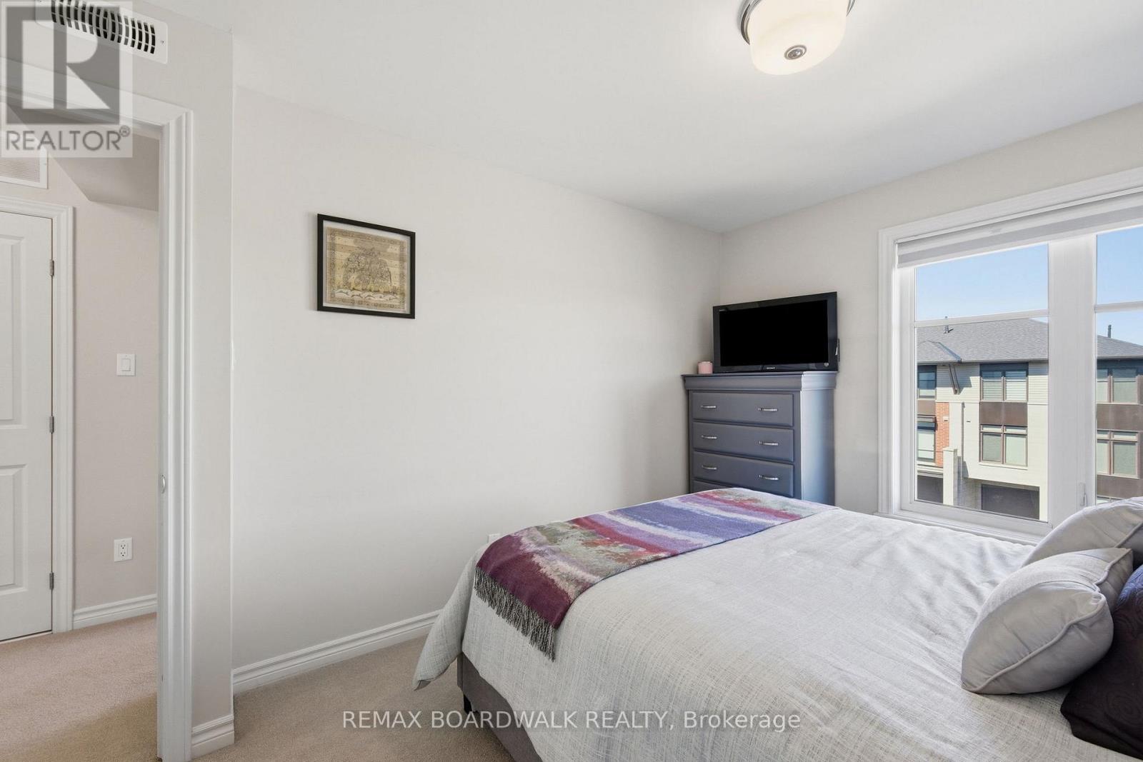 543 LABRADOR CRESCENT - Image 42