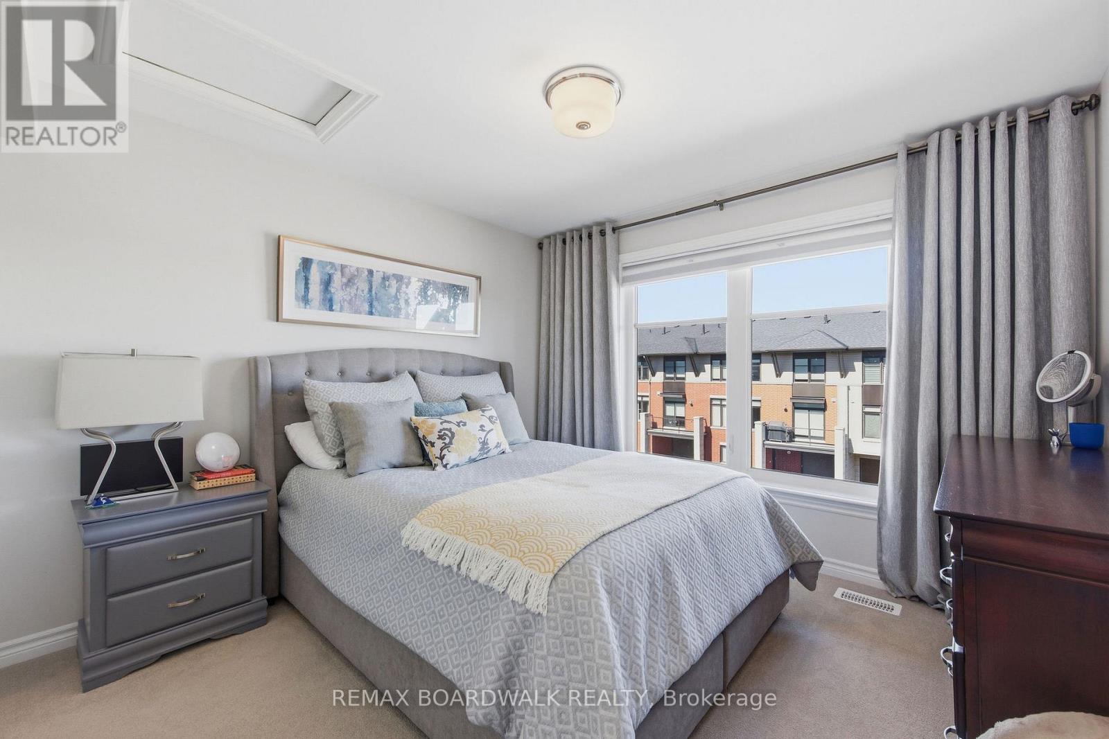 543 LABRADOR CRESCENT - Image 34
