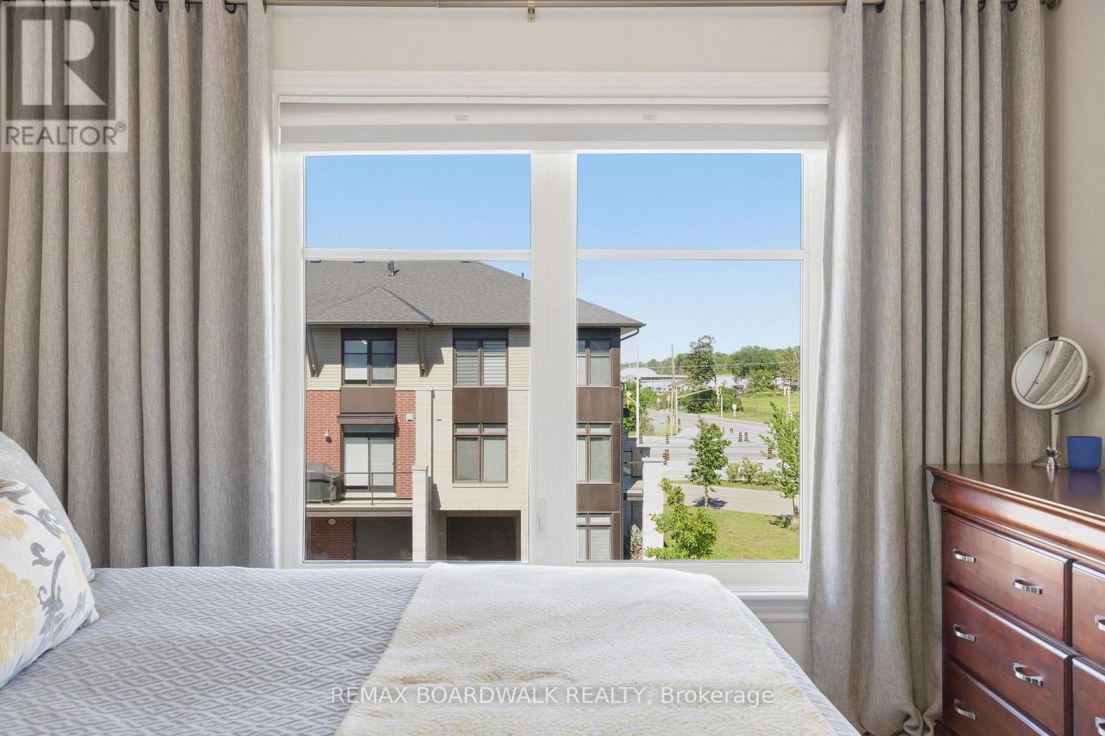 543 LABRADOR CRESCENT - Image 36