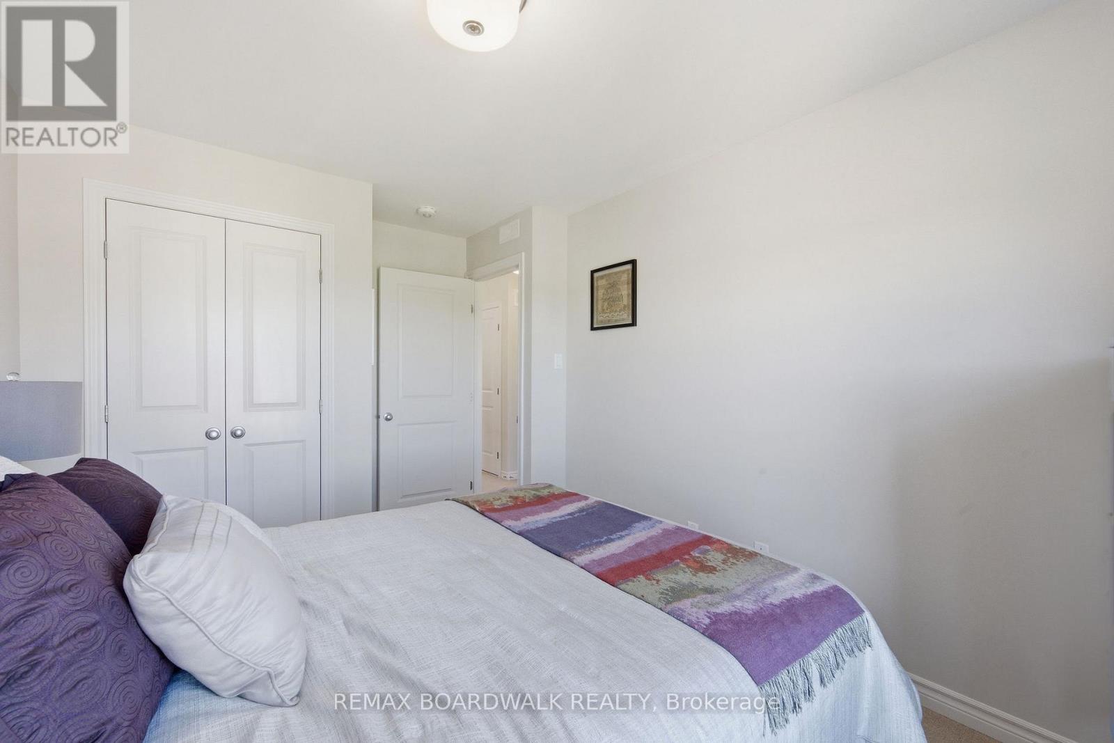 543 LABRADOR CRESCENT - Image 40