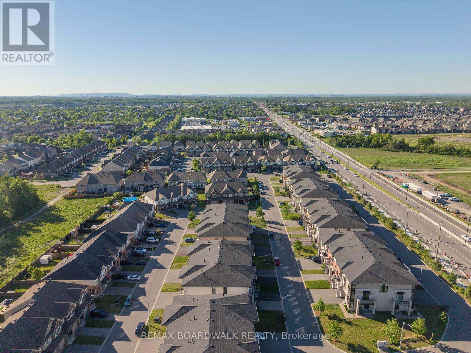 543 LABRADOR CRESCENT - Image 44