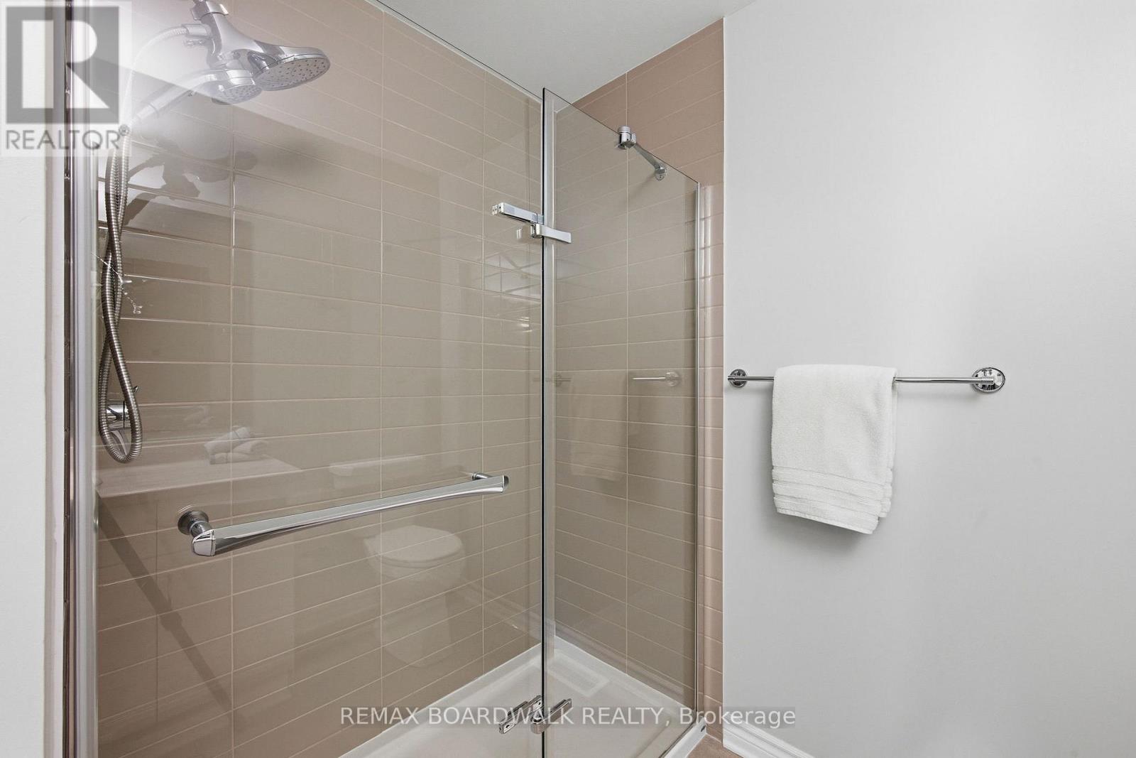 543 LABRADOR CRESCENT - Image 39