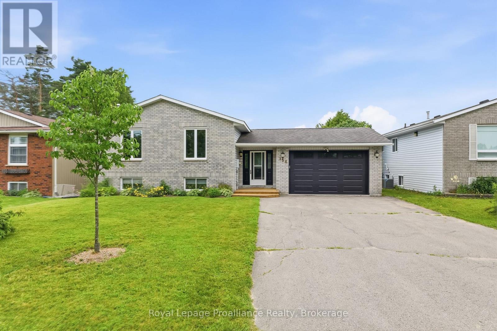 158 ONTARIO STREET - 1