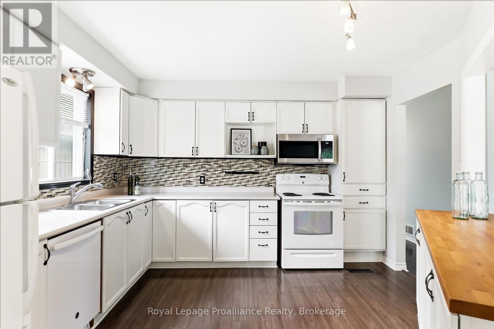 158 ONTARIO STREET - Image 14