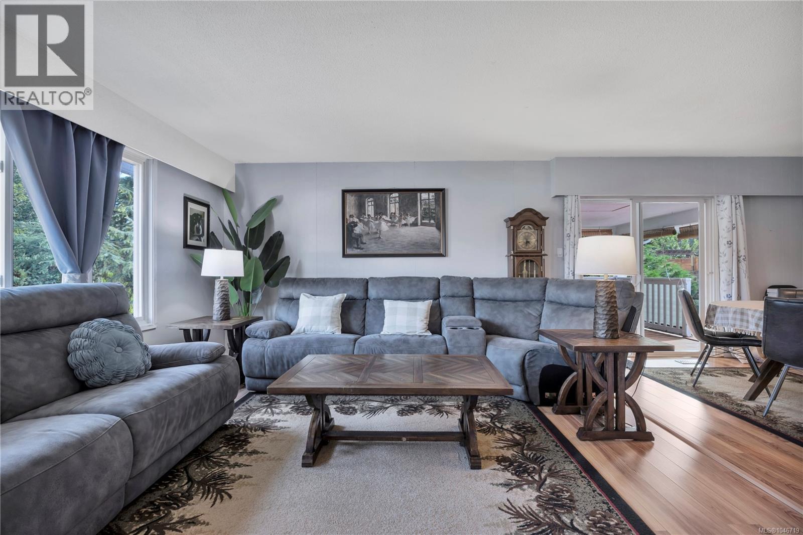 195 Adams Ave - 6