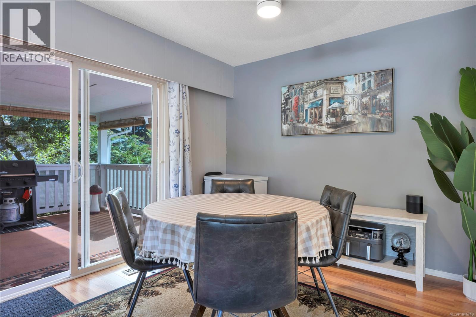 195 Adams Ave - 12