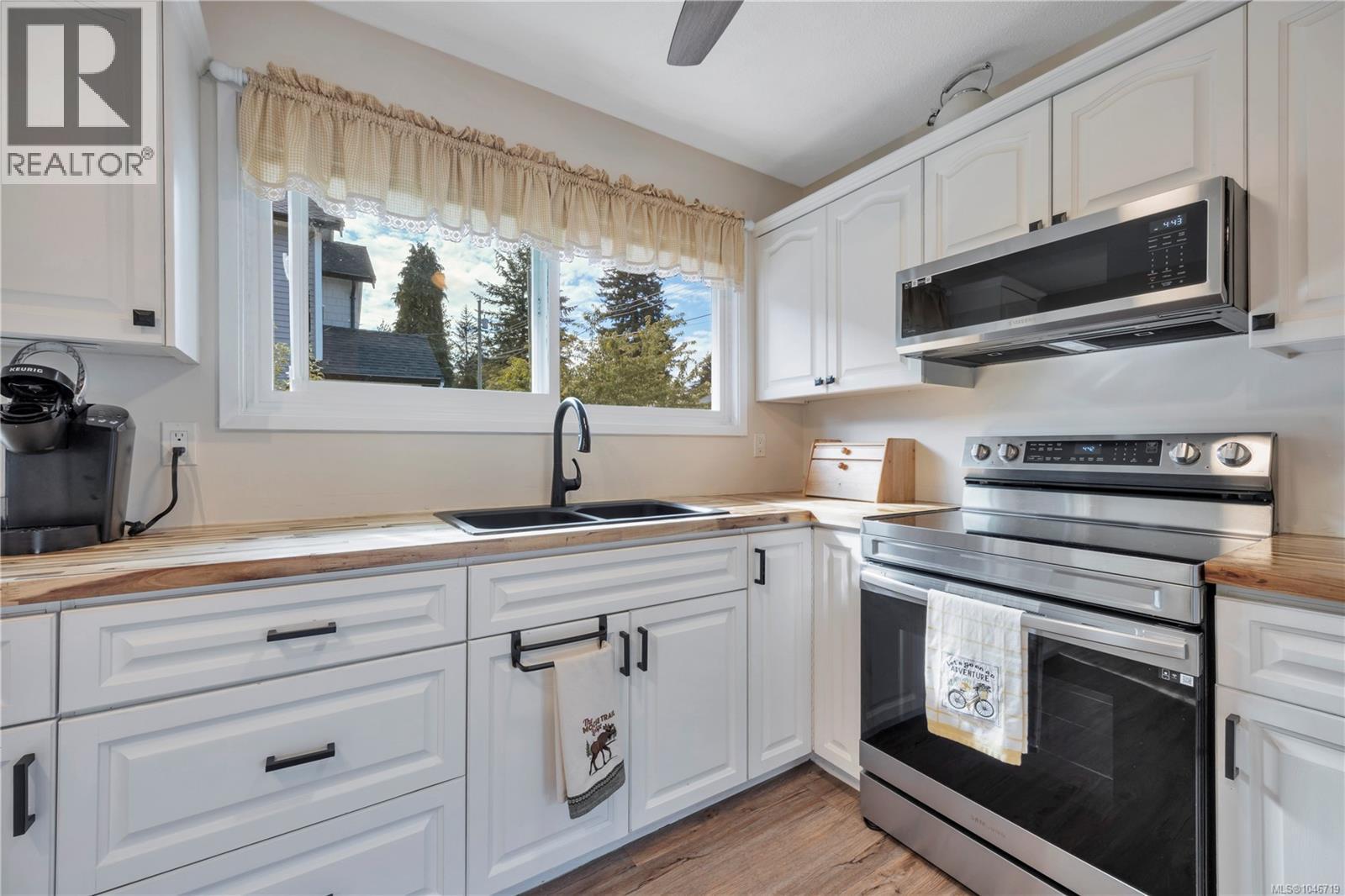 195 Adams Ave - Image 18