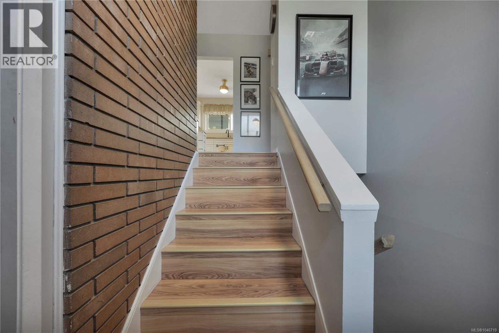 195 Adams Ave - 4