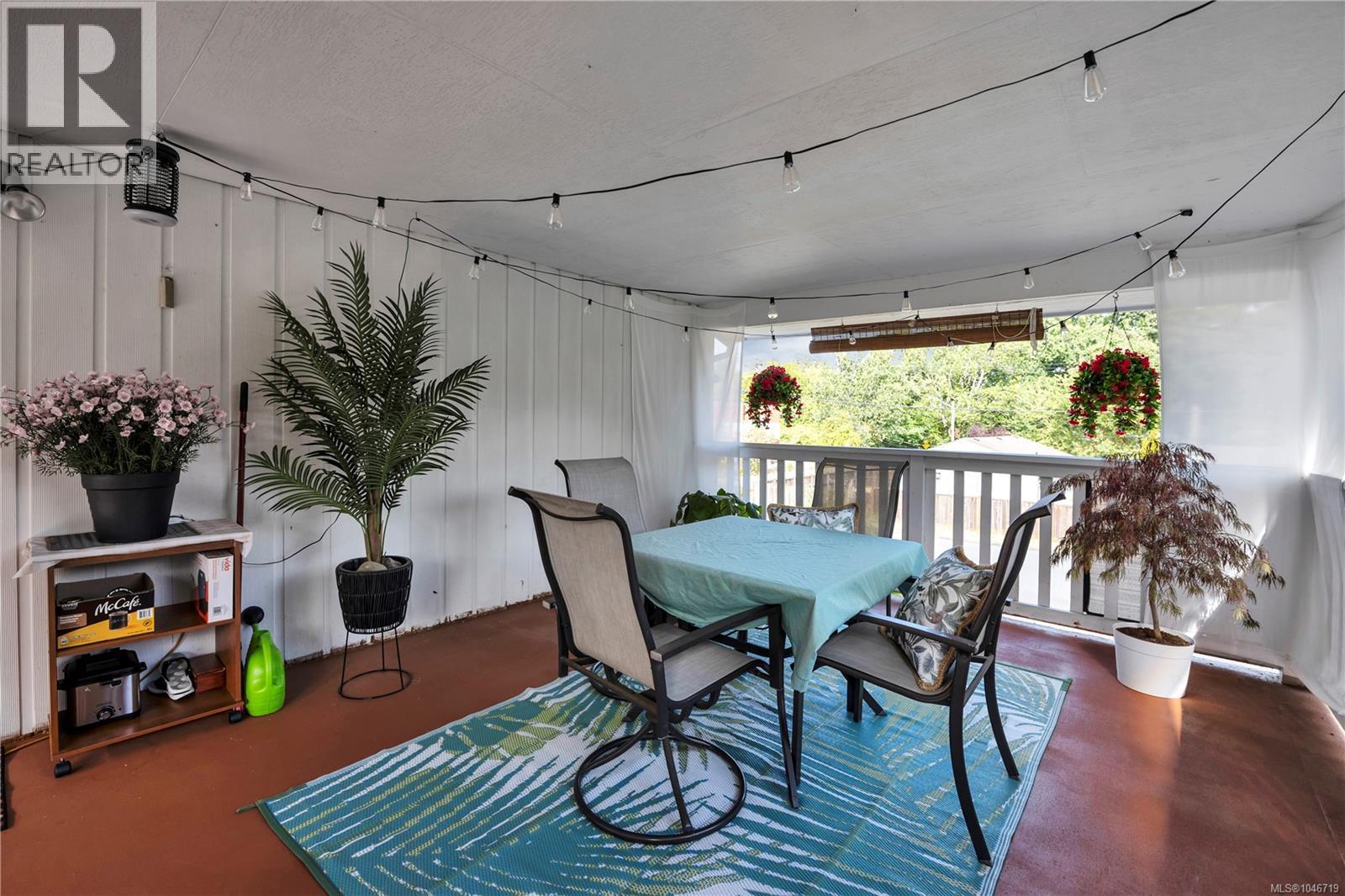 195 Adams Ave - Image 11