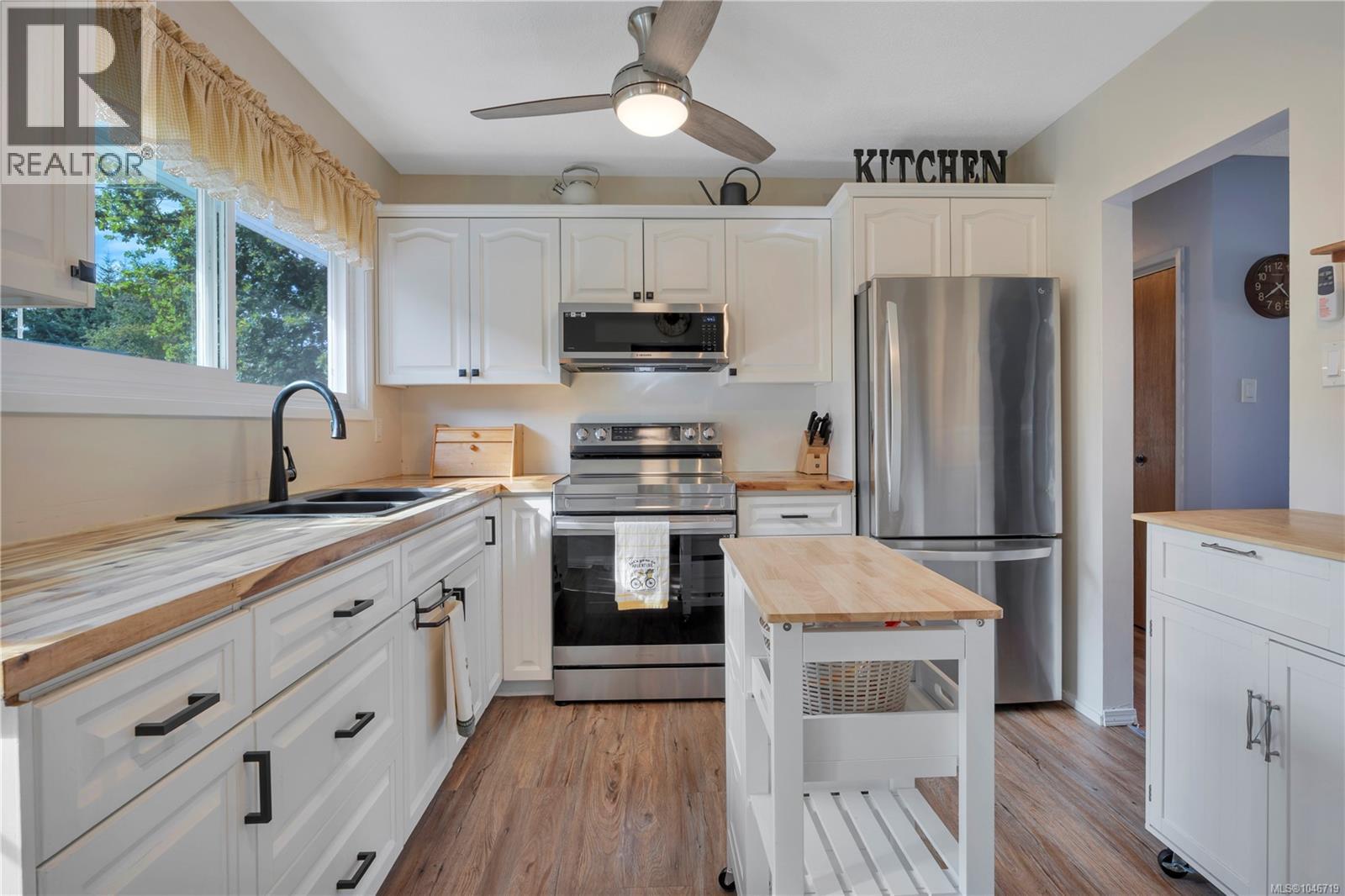 195 Adams Ave - Image 15