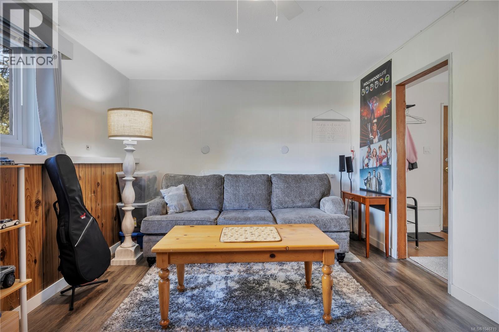 195 Adams Ave - Image 38