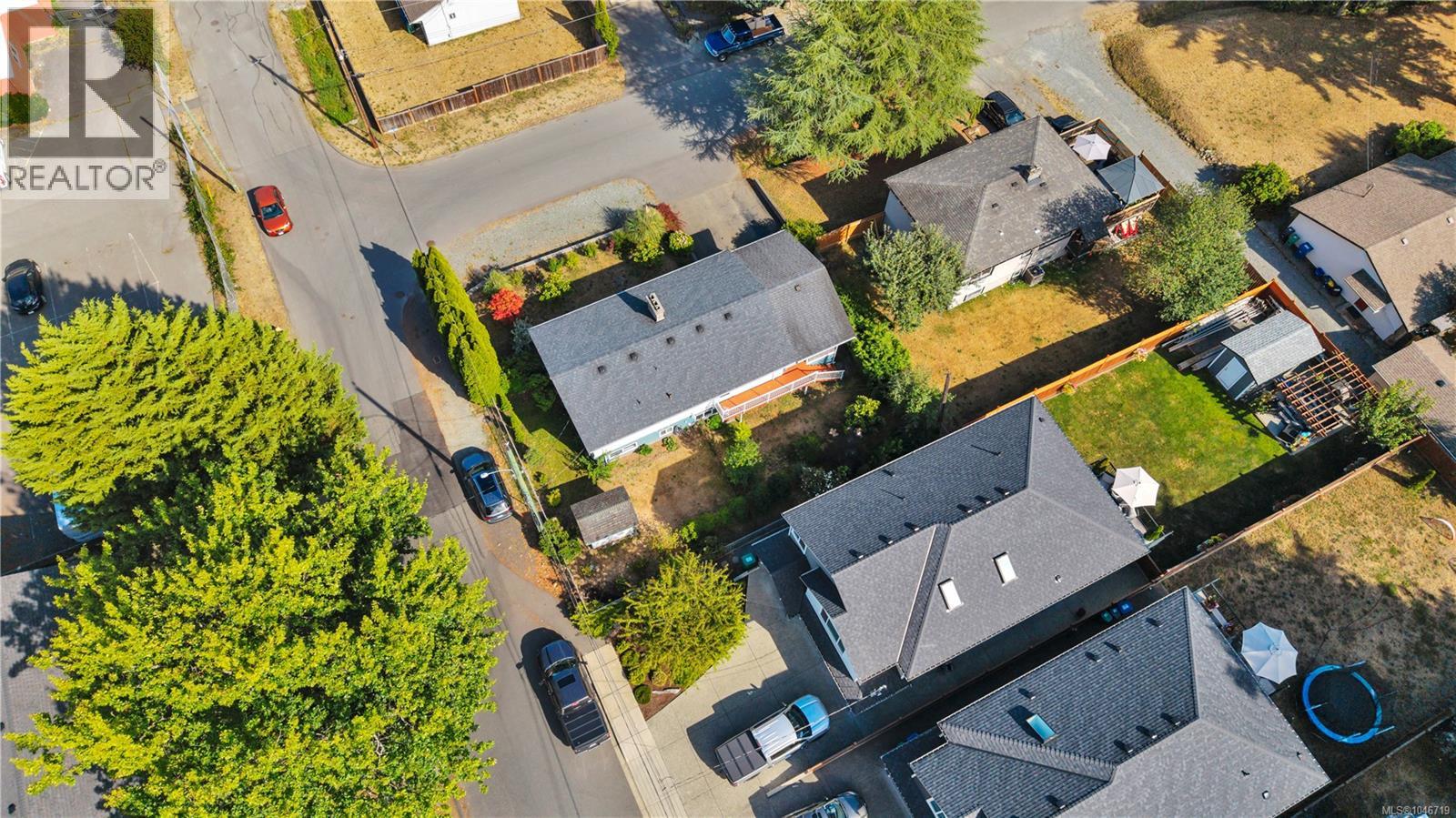 195 Adams Ave - 63
