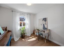 16614 Cherryhill Crescent, Surrey, BC V2W0A8 Photo 13