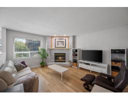 16614 Cherryhill Crescent, Surrey, BC V2W0A8 Photo 11