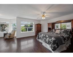 16614 Cherryhill Crescent, Surrey, BC V2W0A8 Photo 17