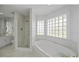 16614 Cherryhill Crescent, Surrey, BC V2W0A8 Photo 21