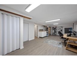 16614 Cherryhill Crescent, Surrey, BC V2W0A8 Photo 27
