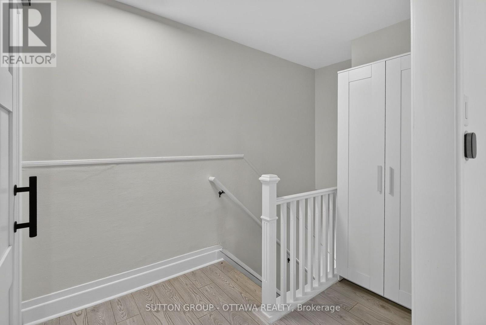 38 MELROSE AVENUE - 13