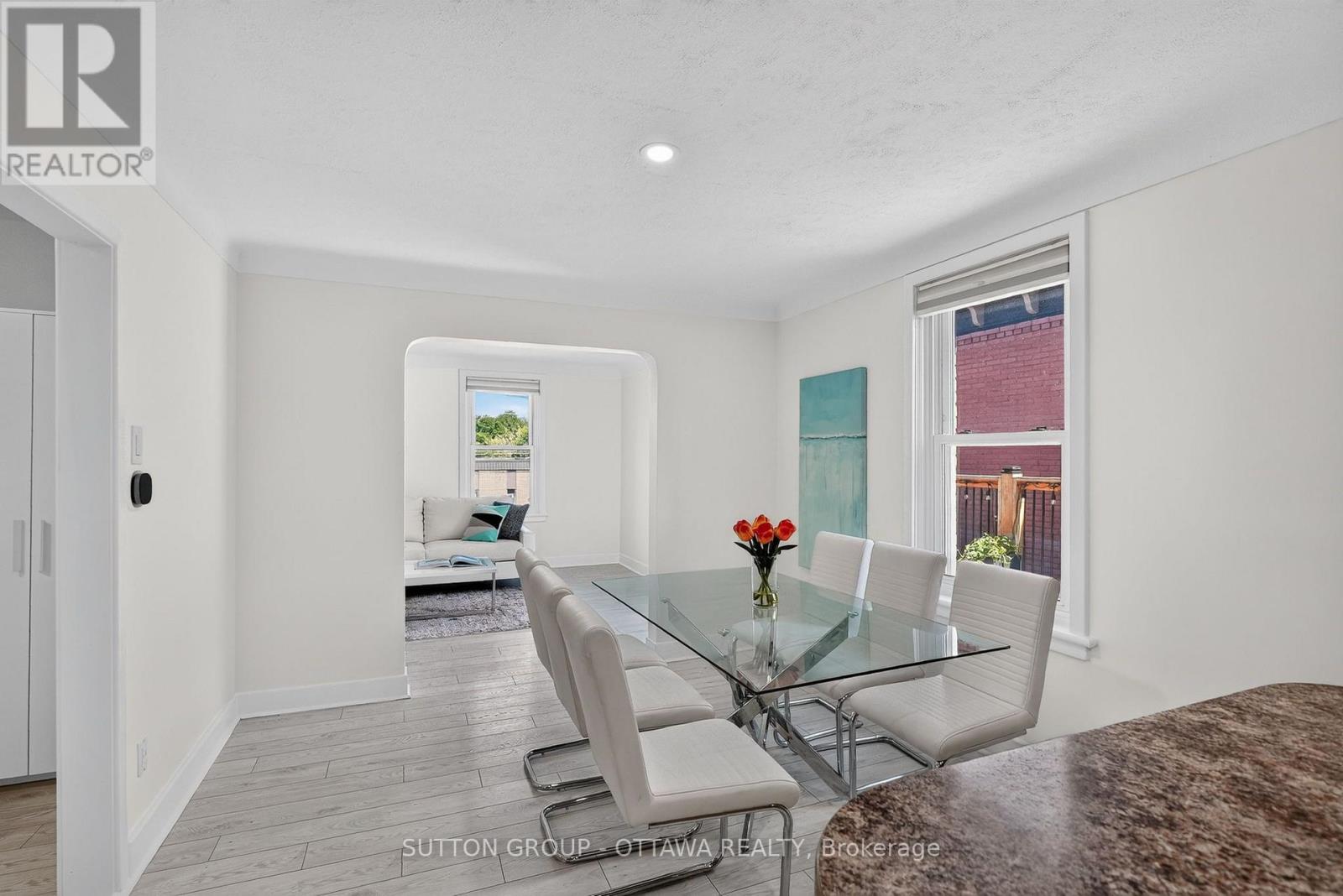 38 MELROSE AVENUE - 16
