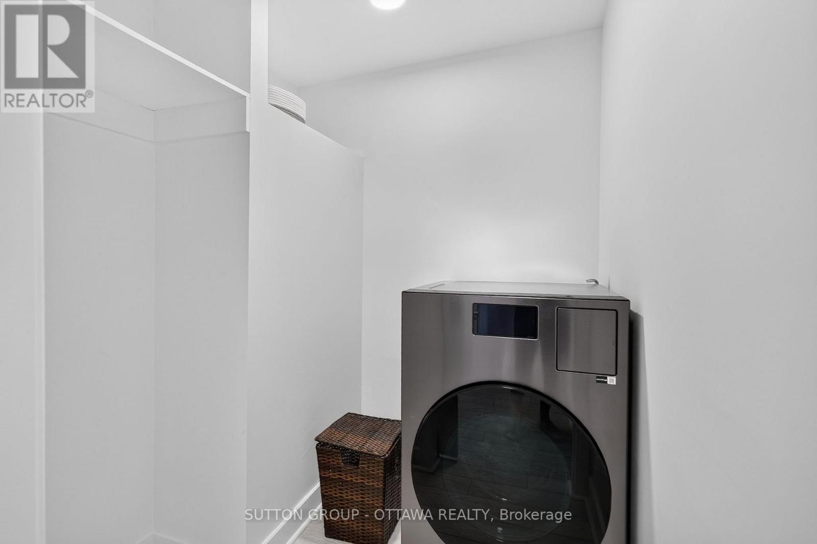38 MELROSE AVENUE - 22