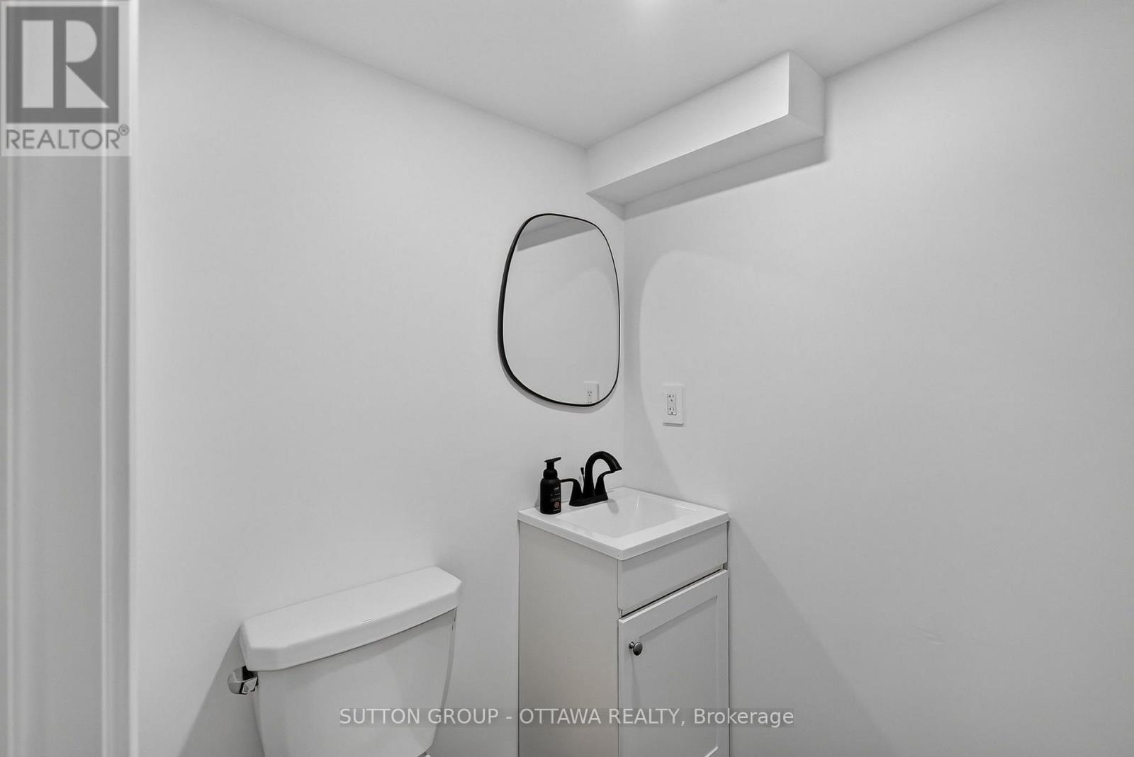 38 MELROSE AVENUE - 36