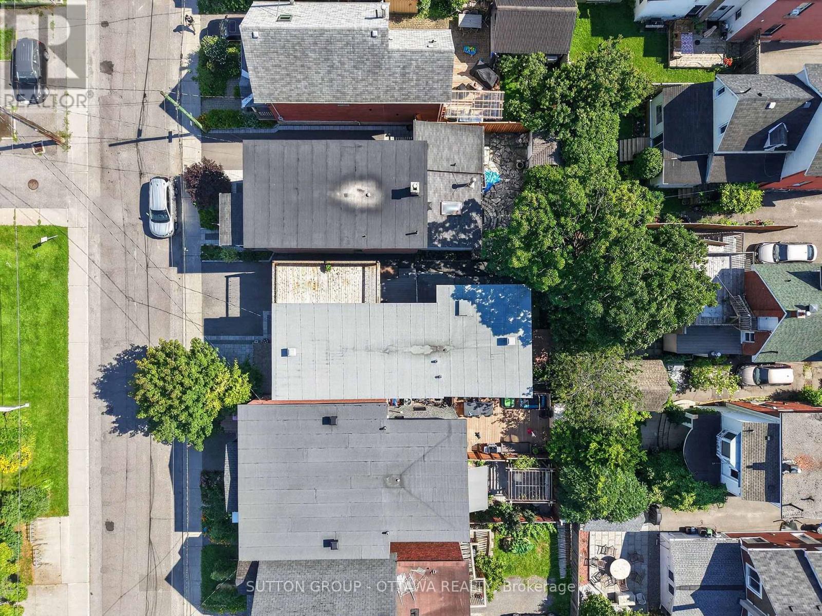 38 MELROSE AVENUE - 41