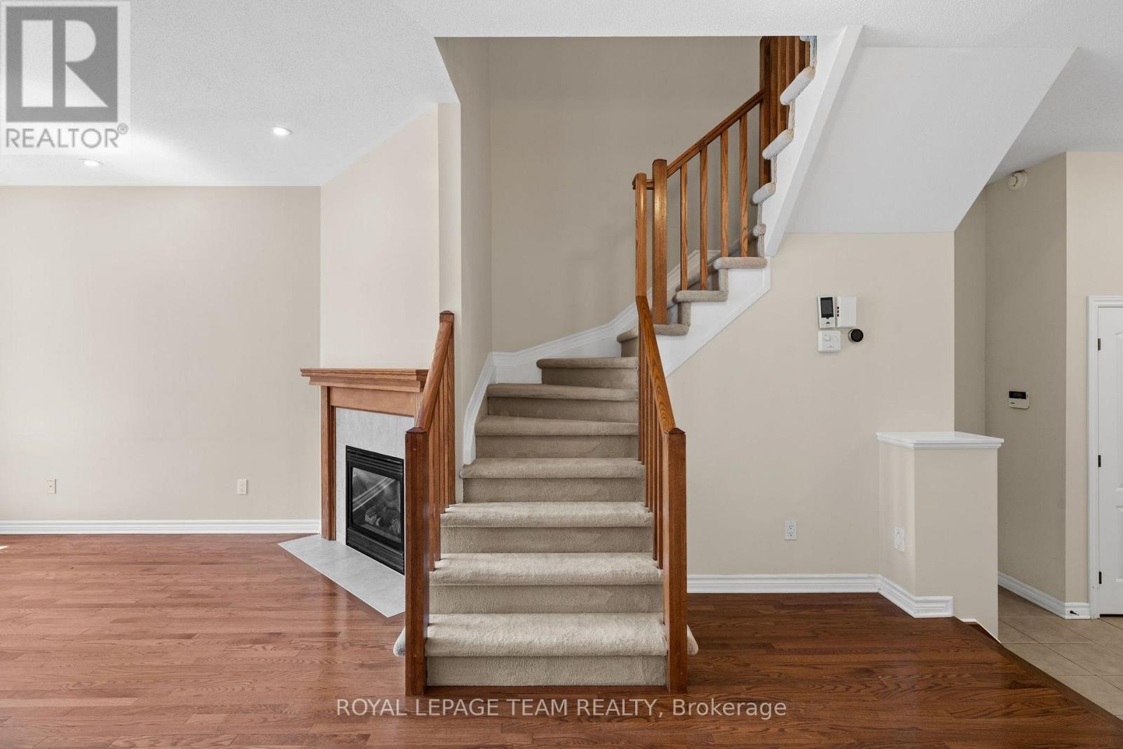 3 Bed, 3 Bath House for Sale in Ottawa – 84 SELHURST AVENUE, Ottawa – MLS# X13668594 - Image 18