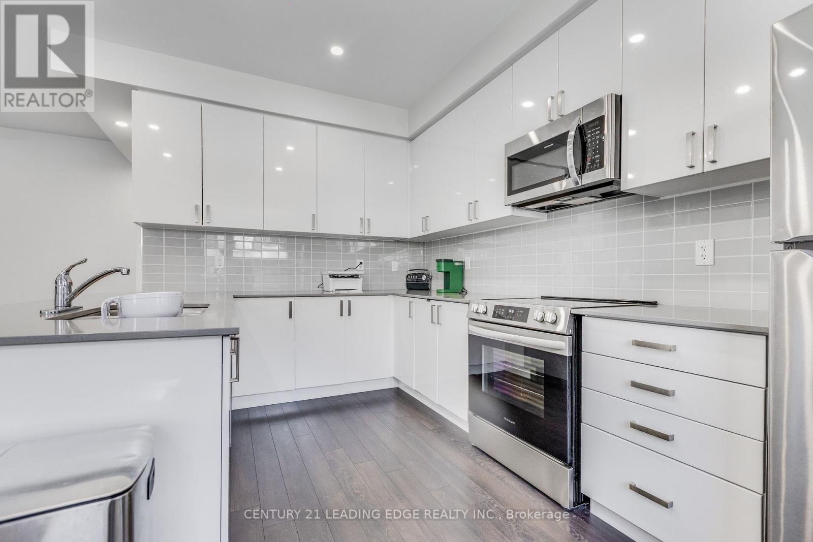 #805 1865 PICKERING PARKWAY - 17