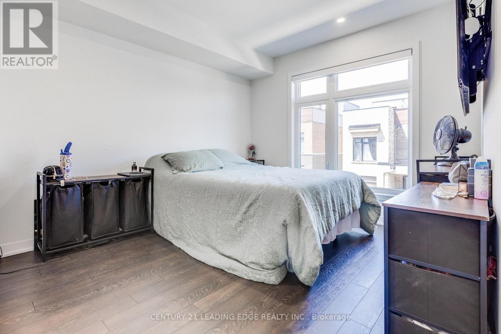 #805 1865 PICKERING PARKWAY - 25