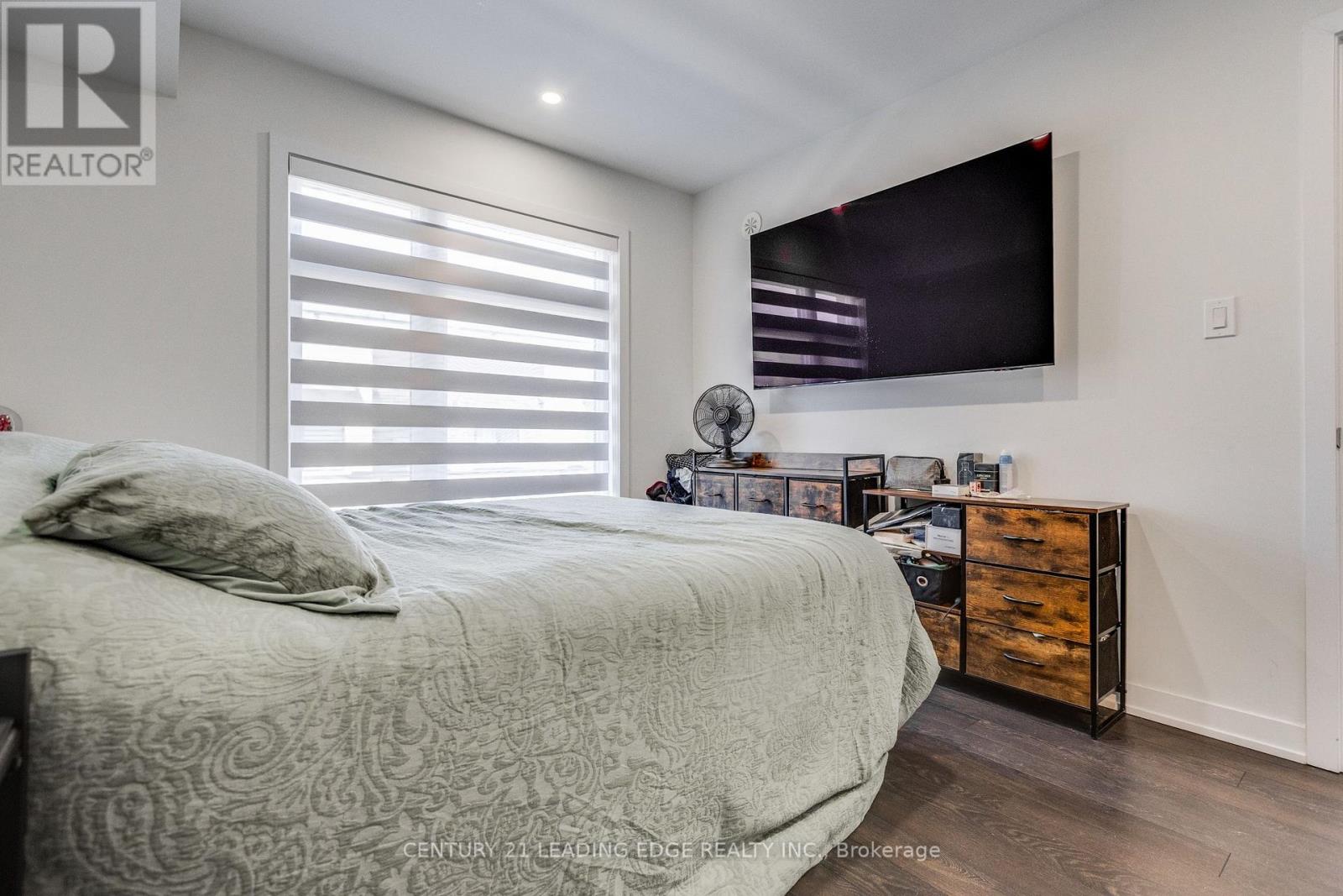 #805 1865 PICKERING PARKWAY - 26
