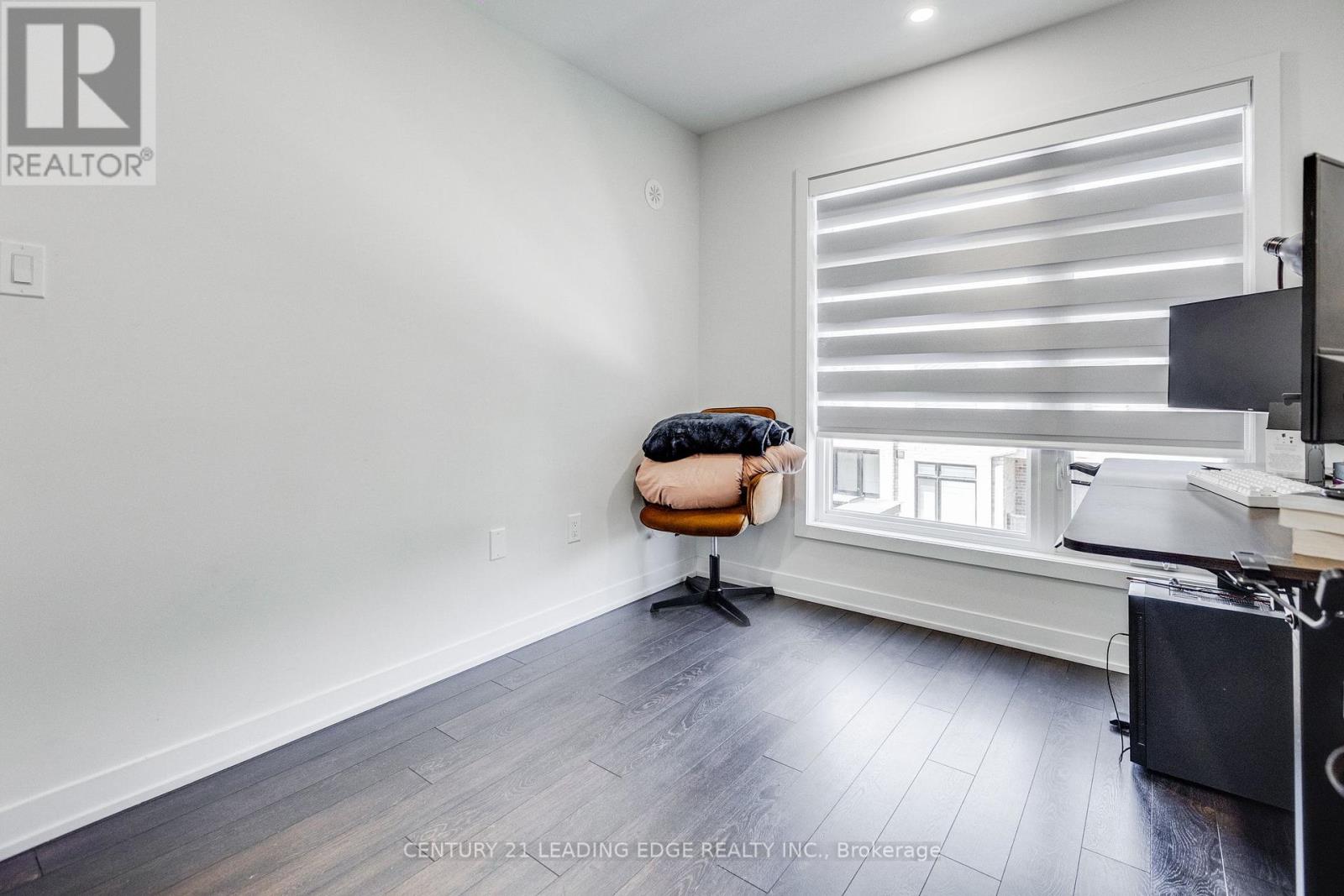 #805 1865 PICKERING PARKWAY - 31