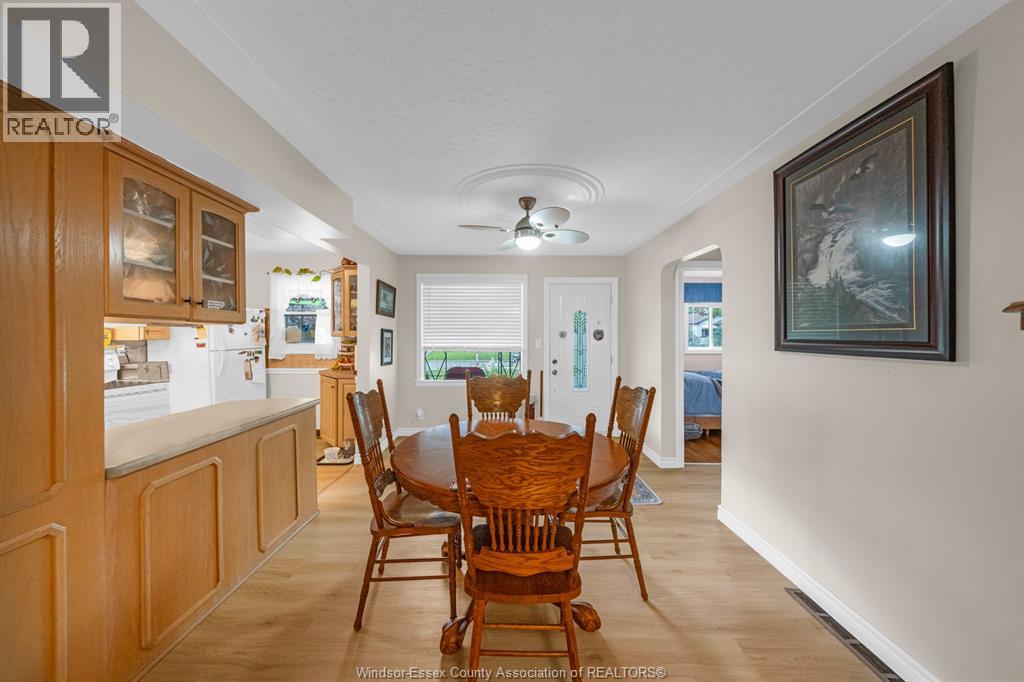 7 CHURCHILL AVENUE - 12