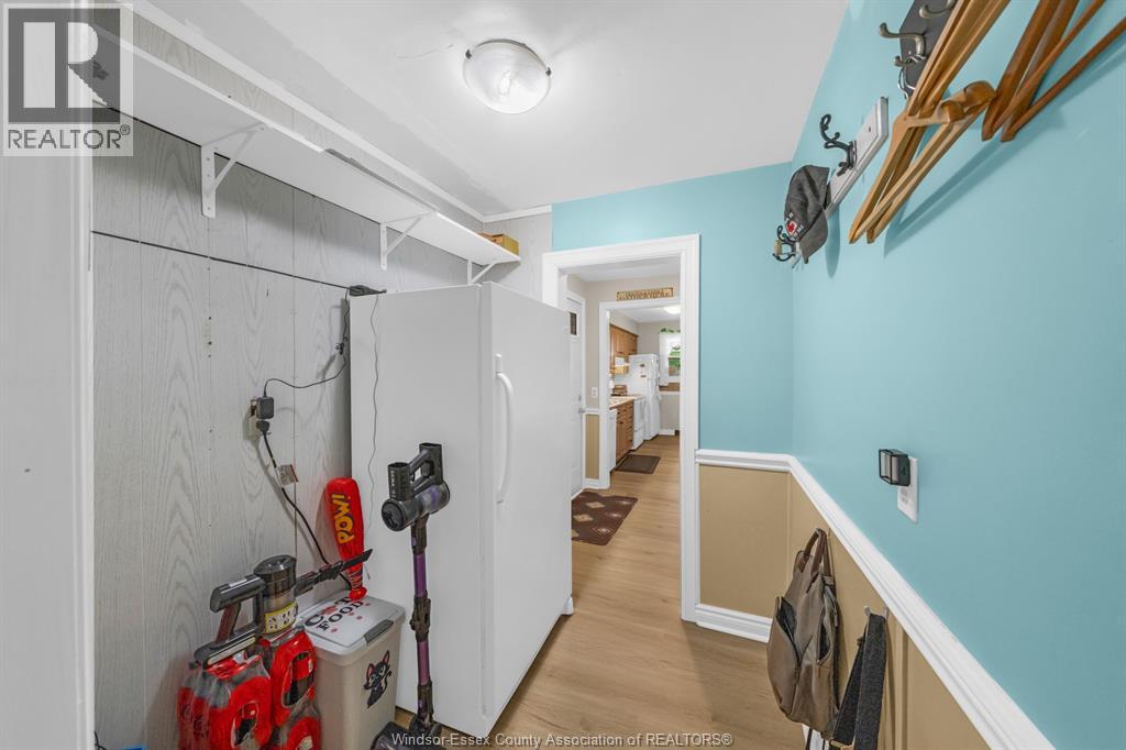 7 CHURCHILL AVENUE - 29