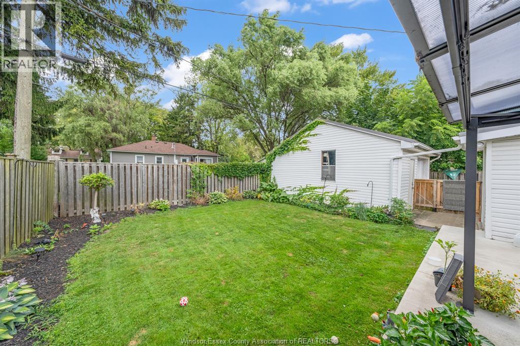7 CHURCHILL AVENUE - 9