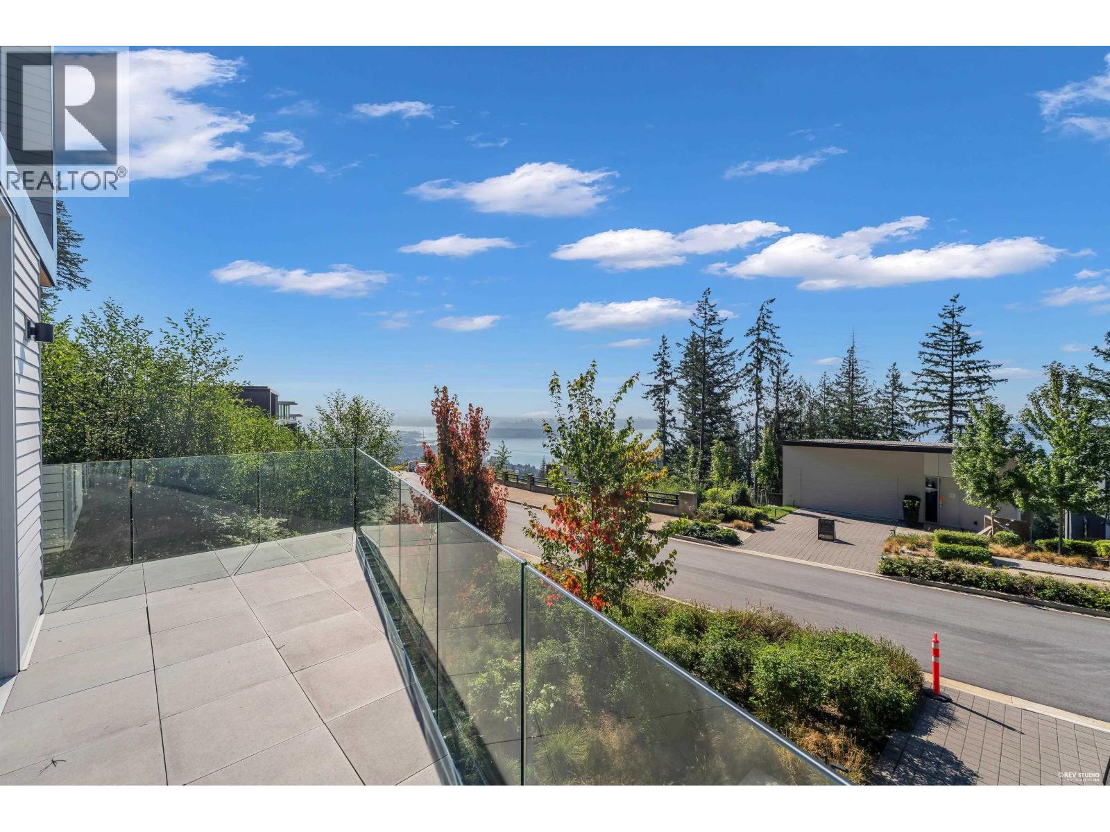 3317 CHIPPENDALE ROAD, West Vancouver