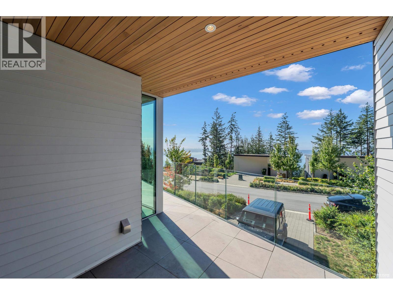 3317 CHIPPENDALE ROAD, West Vancouver