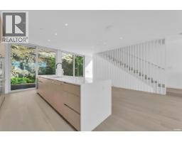 3317 Chippendale Road, West Vancouver, BC V7S0B7 Photo 6