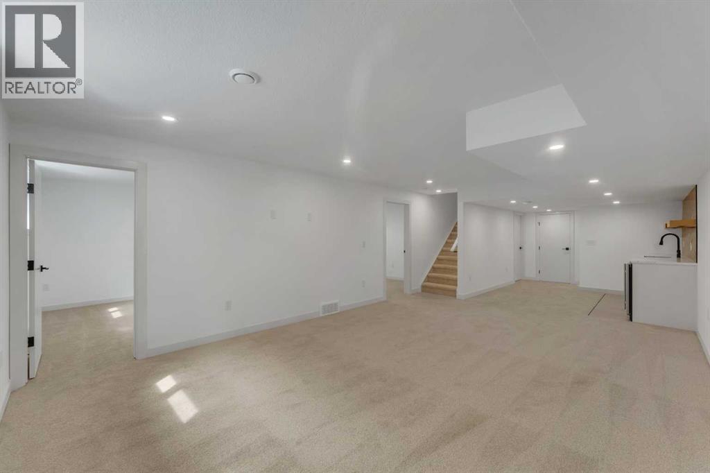 816 Lake Ontario Drive SE - Image 26