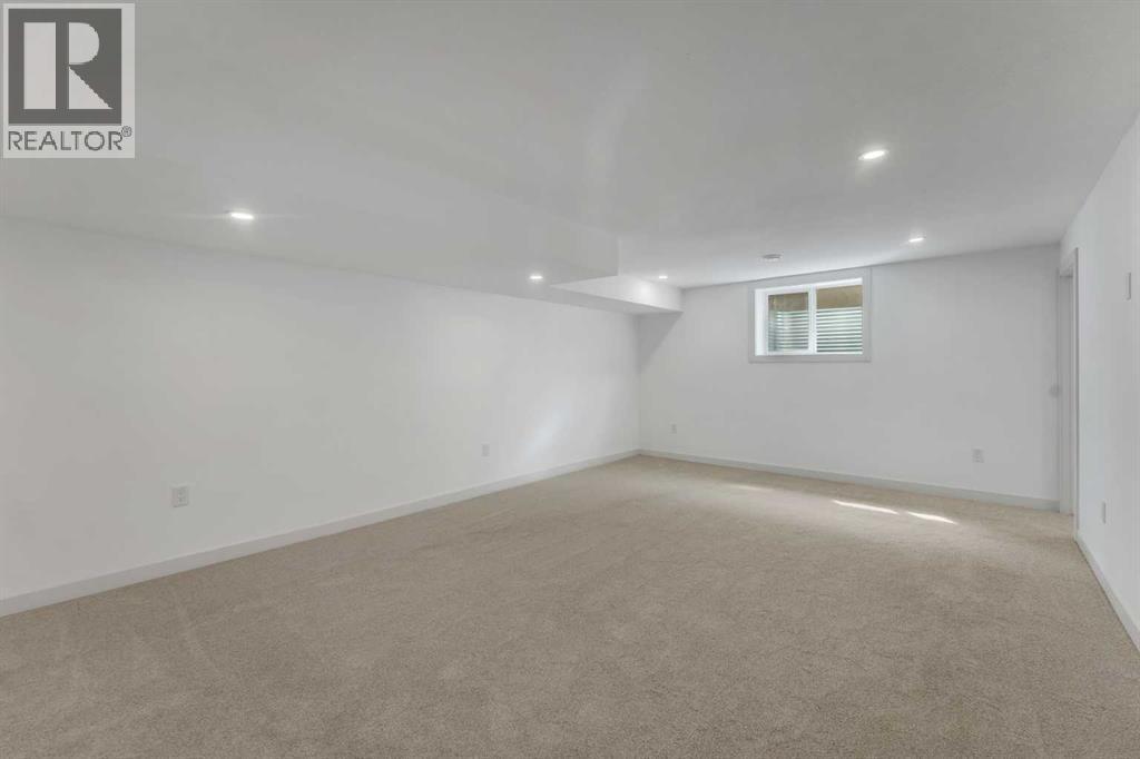 816 Lake Ontario Drive SE - Image 28