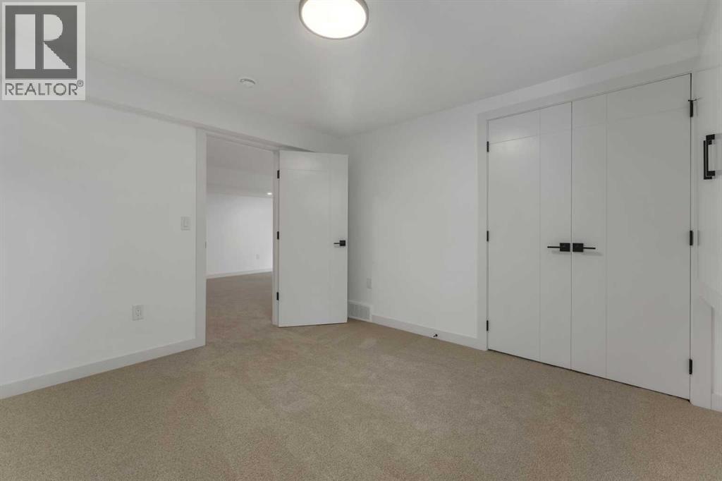 816 Lake Ontario Drive SE - Image 32