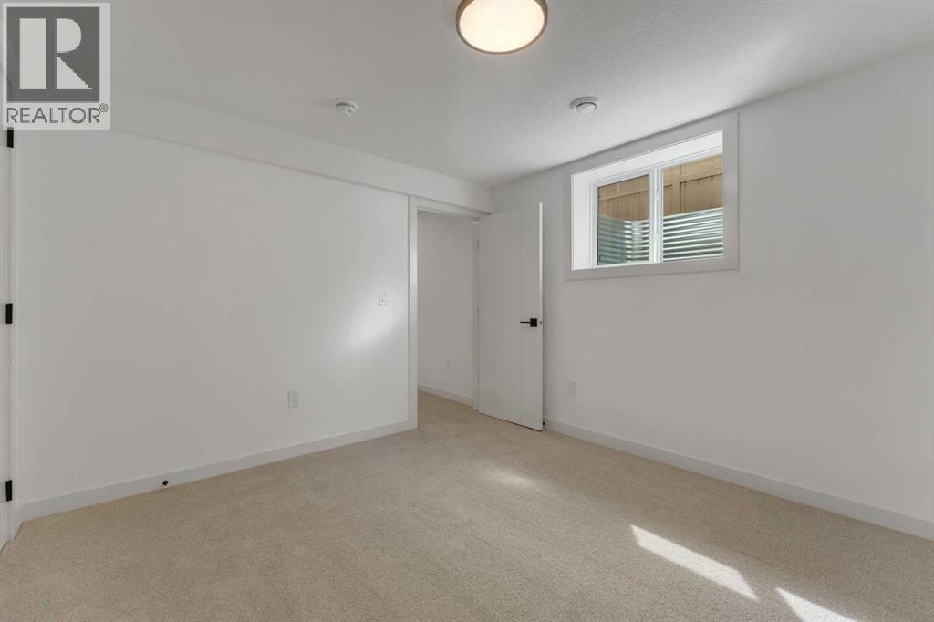 816 Lake Ontario Drive SE - Image 35