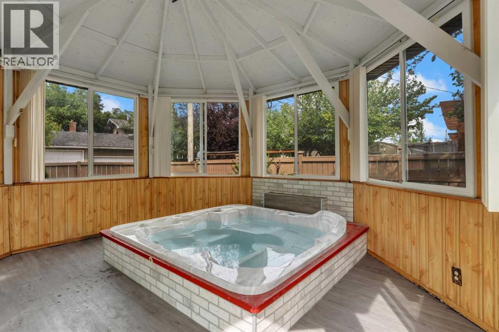 816 Lake Ontario Drive SE - Image 36