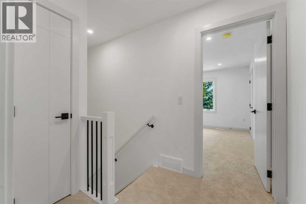 816 Lake Ontario Drive SE - Image 18