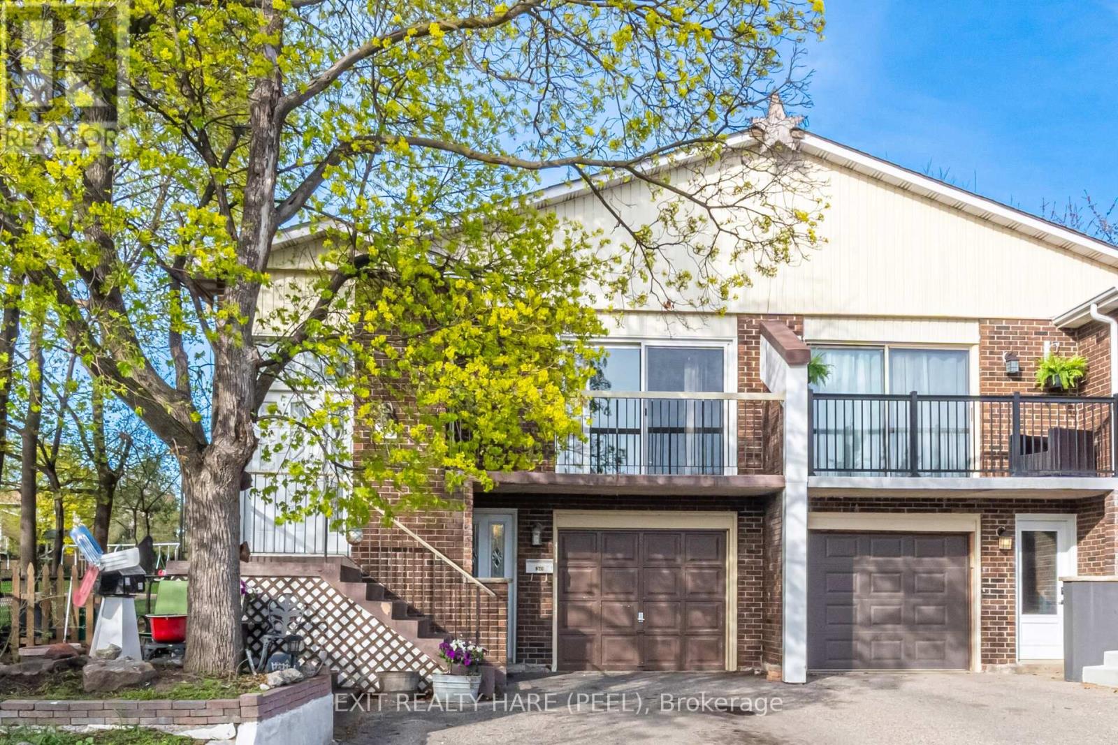 30 THORSBY COURT - 1