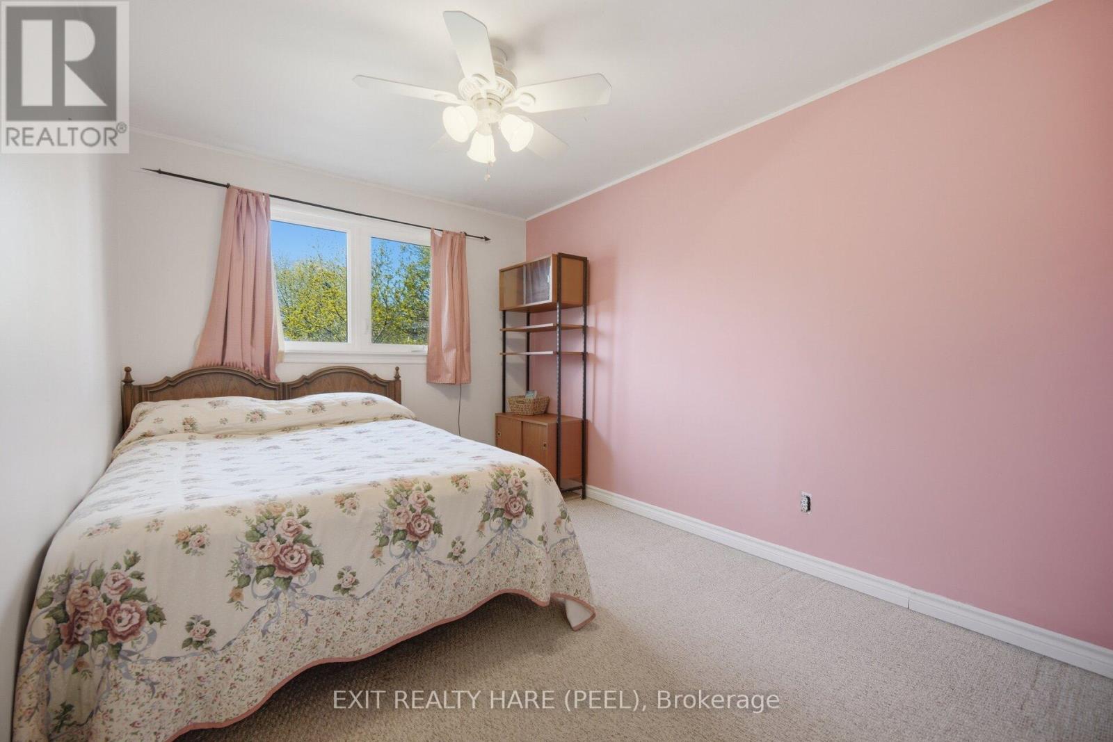 30 THORSBY COURT - 26
